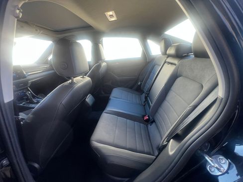 Used 2025 Volkswagen Jetta SE image 25