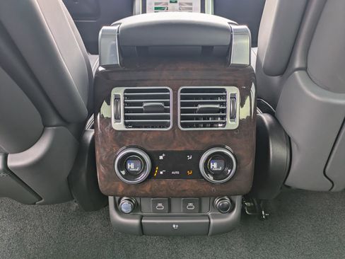 Used 2022 Land Rover Range Rover P525 Westminster Edition image 23