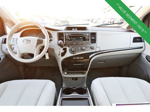 Used 2011 Toyota Sienna LE image 11