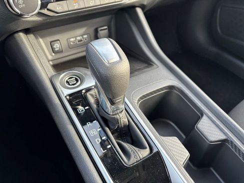 Used 2025 Nissan Sentra SV image 18