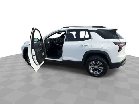 Certified 2025 Chevrolet Equinox LT w/ Convenience Package II FWD image 6