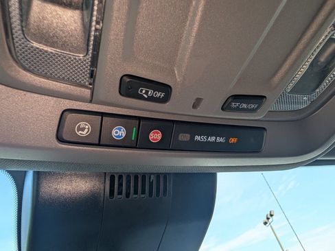 Used 2024 Chevrolet Silverado 1500 LT AWD/4WD image 27