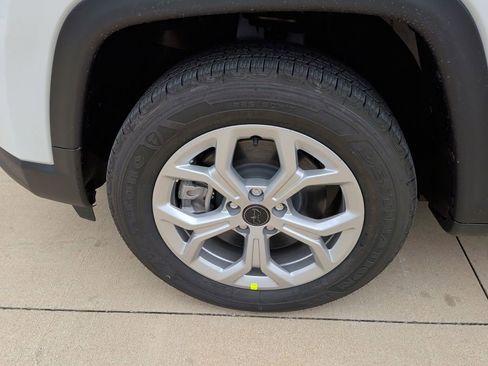 New 2026 Jeep Compass Latitude image 42