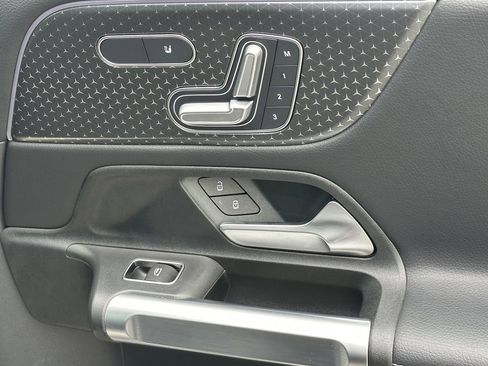 Certified 2025 Mercedes-Benz GLB 250 image 16