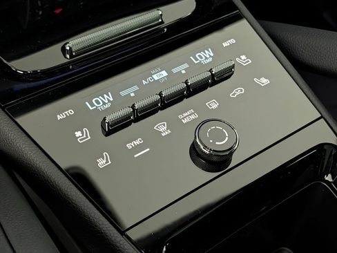 New 2026 Porsche Cayenne Coupe AWD/4WD image 33