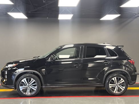 Used 2020 Mitsubishi Outlander Sport ES FWD image 3