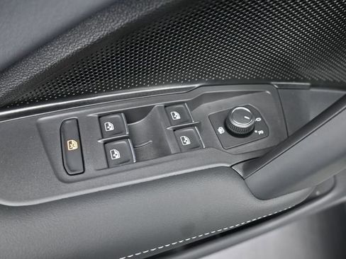 New 2026 Volkswagen Tiguan SE R-Line image 13