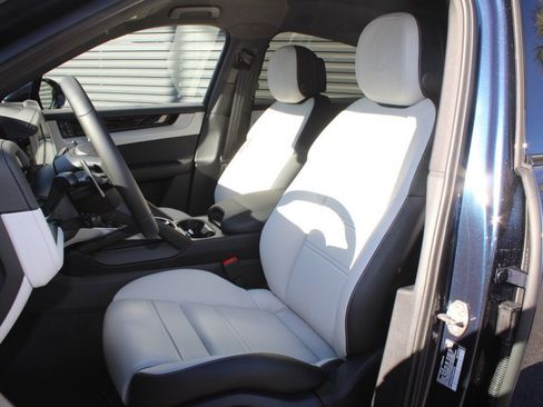 New 2026 Porsche Cayenne image 5