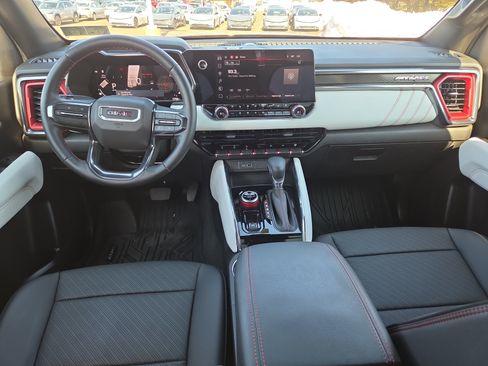 Used 2024 GMC Canyon AT4X image 20