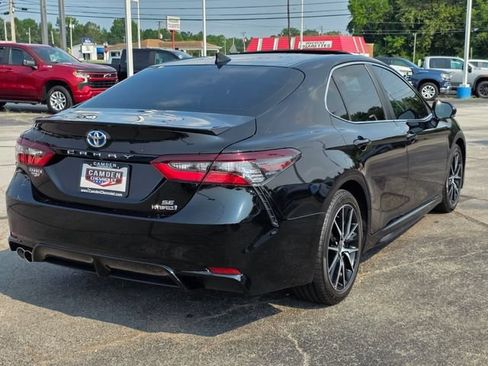 Used 2024 Toyota Camry SE w/ Audio Upgrade Package FWD image 13