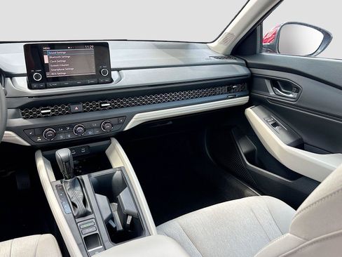Certified 2023 Honda Accord EX image 27