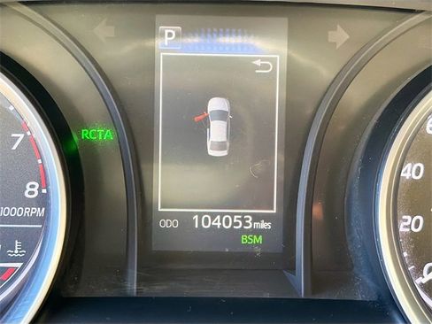 Used 2018 Toyota Camry XLE image 40