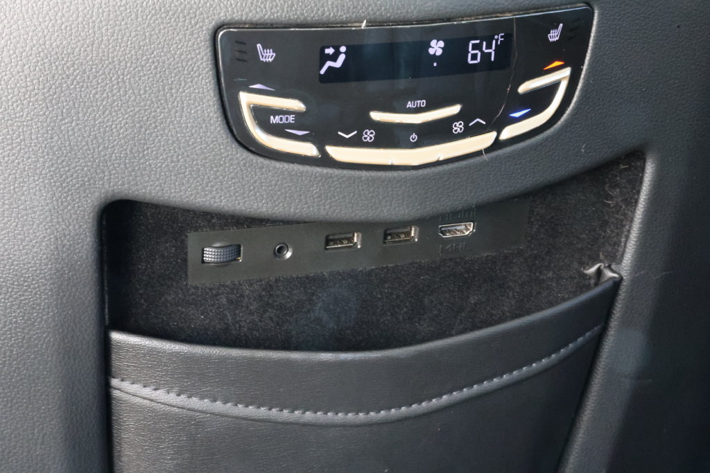 Used 2019 Cadillac Escalade ESV Premium Luxury AWD/4WD image 34