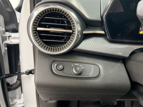 New 2026 Chevrolet Trax ACTIV w/ Driver Confidence Package image 17