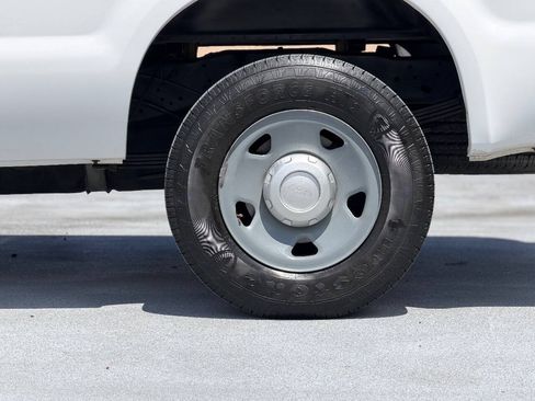 Used 2008 Ford F250 XL RWD image 6