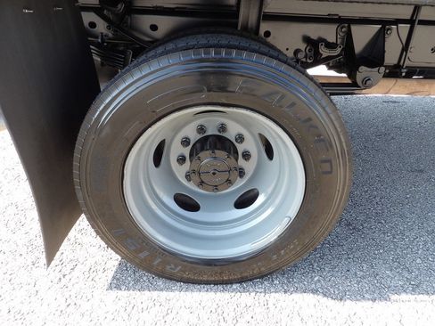 Used 2022 Ford F550 2WD Crew Cab Super Duty w/ Power Equipment Group image 55