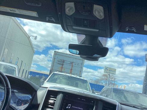 Used 2021 RAM 1500 Big Horn image 16