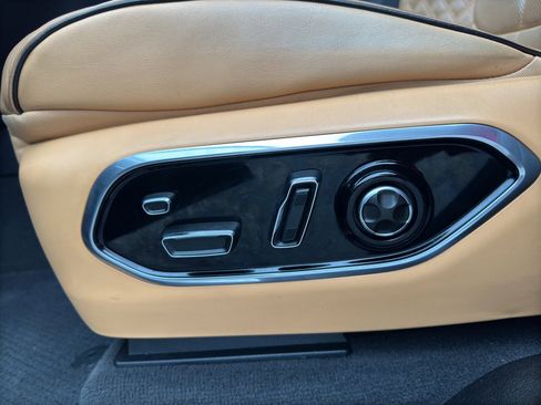 Used 2022 Jeep Grand Cherokee L Summit w/ Luxury Tech Group V image 14