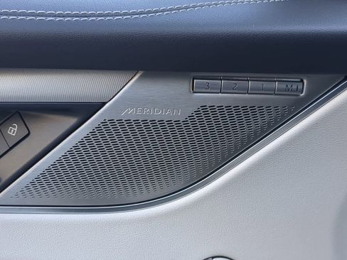 Used 2025 Jaguar F-PACE R-Dynamic S image 31