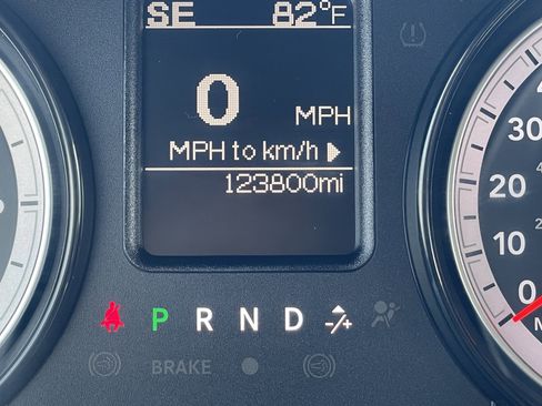 Used 2020 RAM 1500 Classic SLT image 9