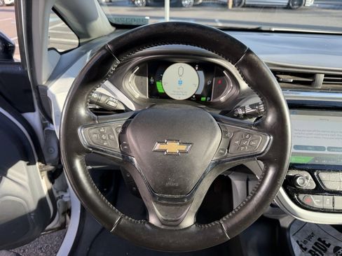 Used 2020 Chevrolet Bolt LT image 19