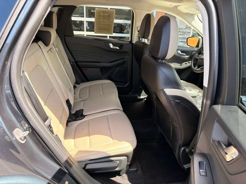 Used 2022 Ford Escape Titanium AWD/4WD image 16