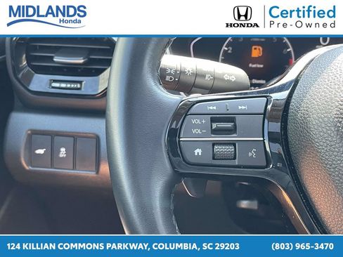 Certified 2025 Honda Pilot Touring image 24