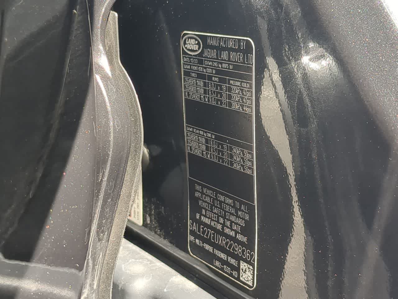 Certified 2024 Land Rover Defender 110 X-Dynamic SE AWD/4WD image 38