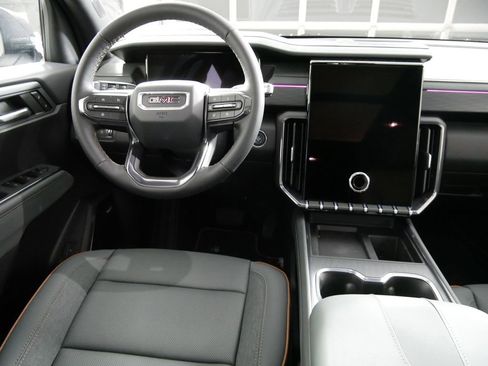 New 2026 GMC Acadia AT4 w/ Luxury Package image 17