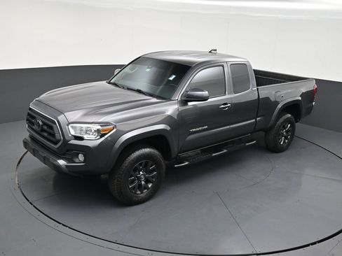 Used 2022 Toyota Tacoma SR5 image 12
