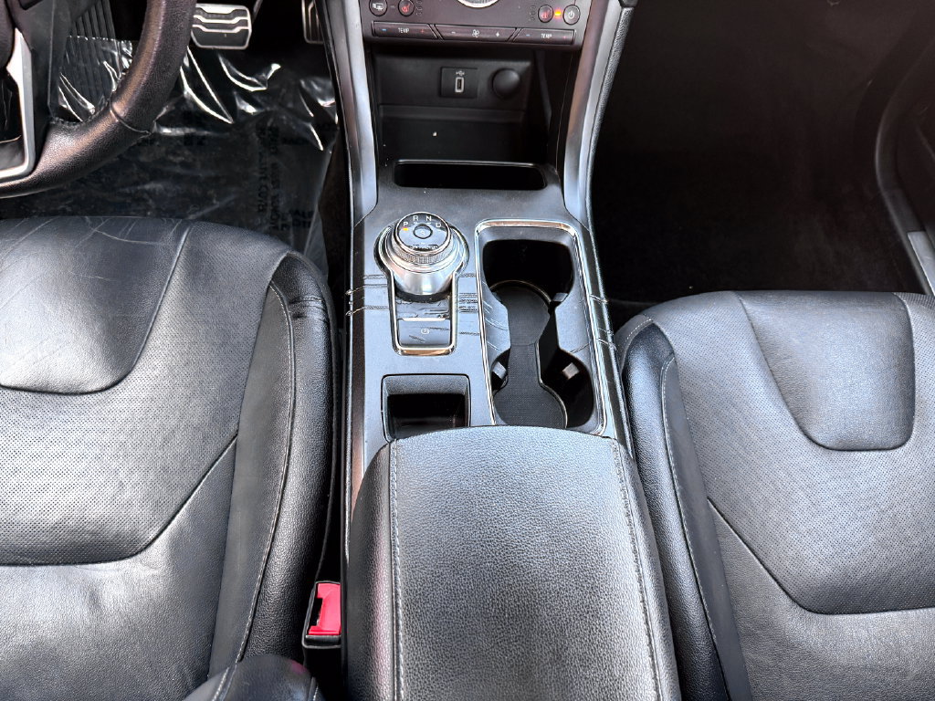 Used 2018 Ford Fusion Titanium AWD/4WD image 32