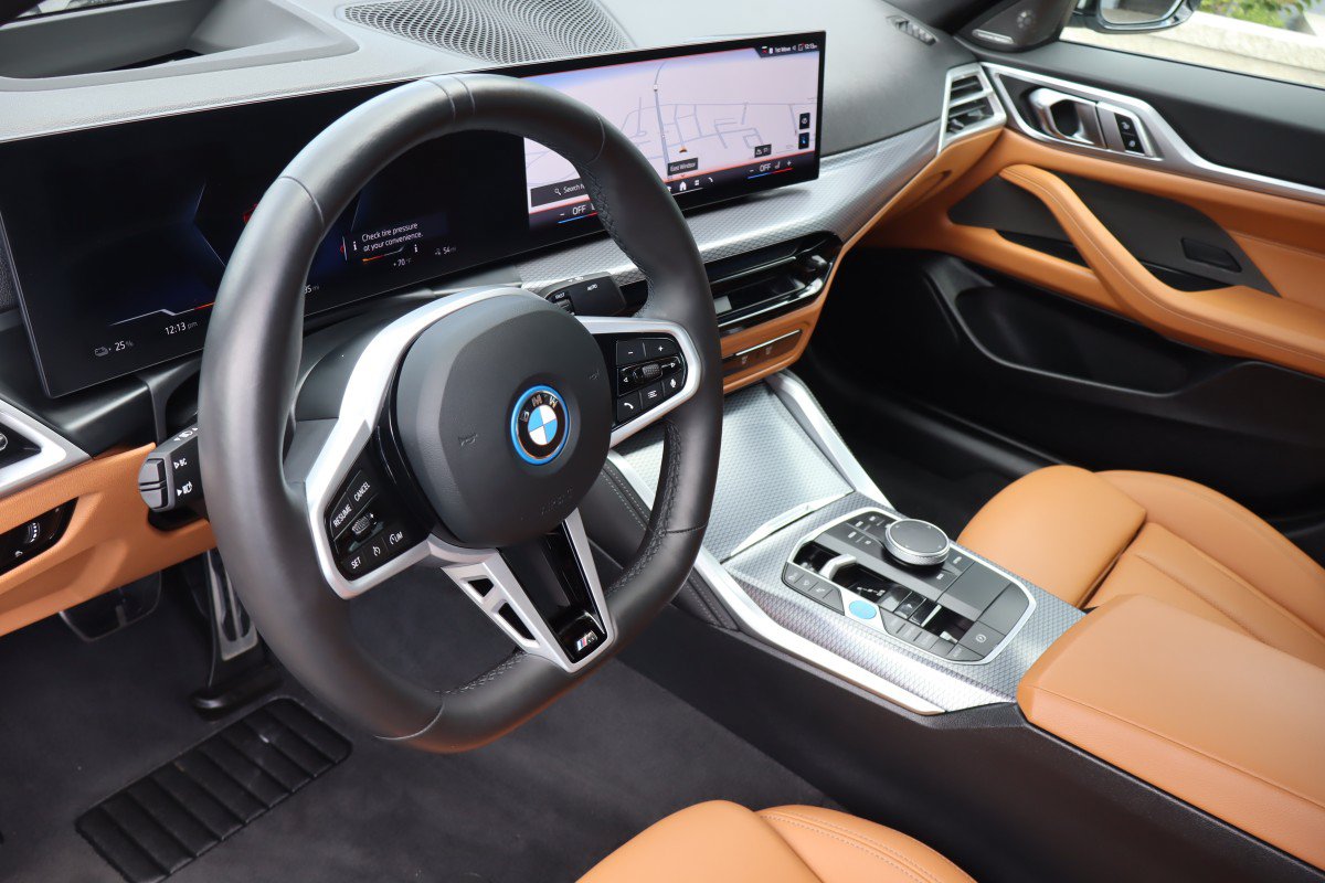 Used 2025 BMW i4 xDrive40i AWD/4WD image 12