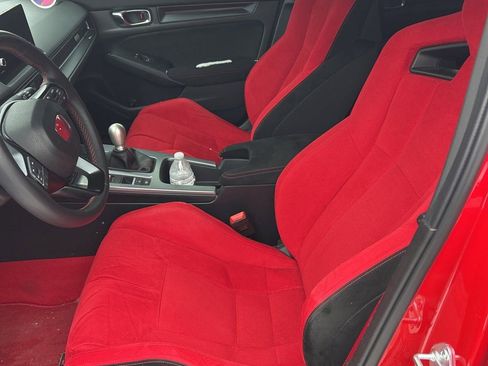 Used 2024 Honda Civic Type R image 5
