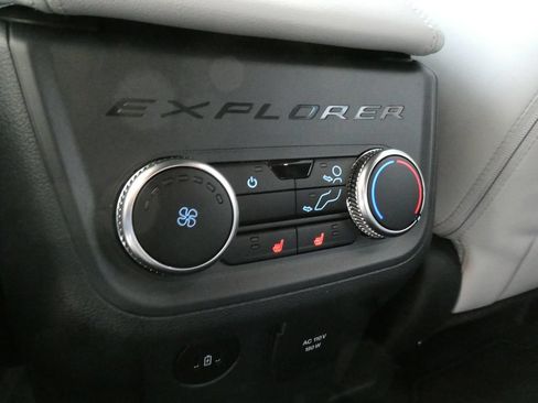 New 2027 Ford Explorer Platinum AWD/4WD image 16