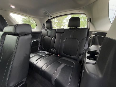 Used 2025 Honda Pilot EX-L image 32