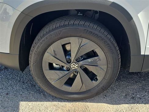 New 2026 Volkswagen Taos S image 7