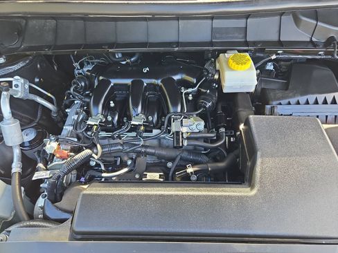 Certified 2024 Nissan Pathfinder SV FWD image 29