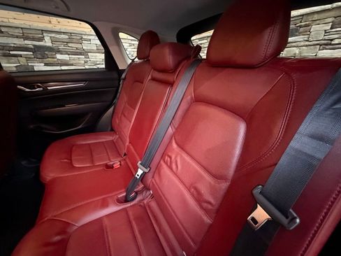 Used 2023 MAZDA CX-5 Carbon Edition image 29