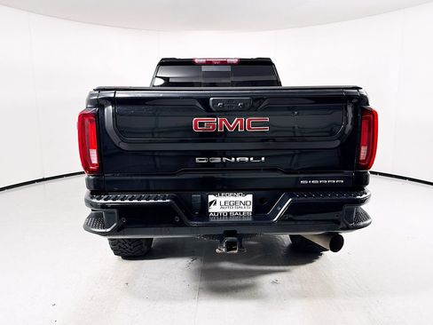 Used 2022 GMC Sierra 3500 Denali w/ Denali Black Diamond Edition AWD/4WD image 6