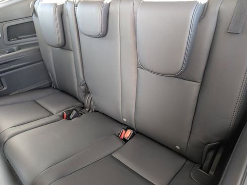 Used 2025 Subaru Ascent Bronze Edition w/ Onyx Package image 17