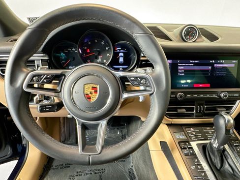 Used 2021 Porsche Macan image 12