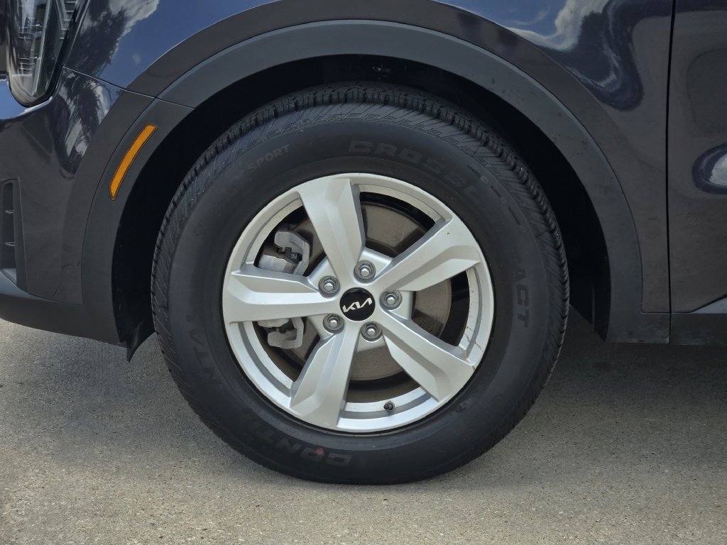 New 2026 Kia Sorento LX FWD image 8