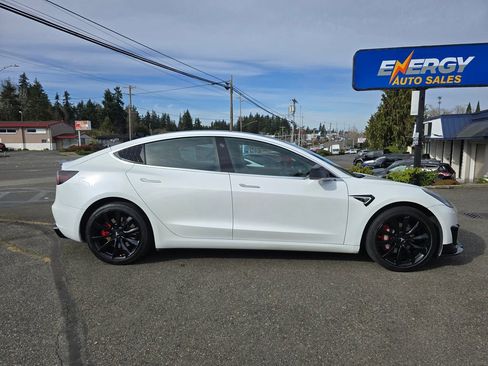 Used 2018 Tesla Model 3 Long Range AWD/4WD image 9