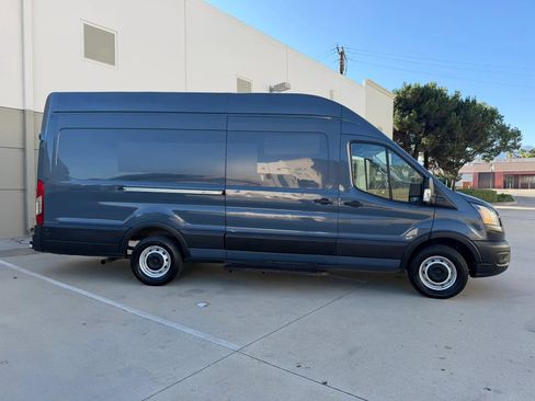 Used 2020 Ford Transit 250 148 High Roof Extended RWD image 4