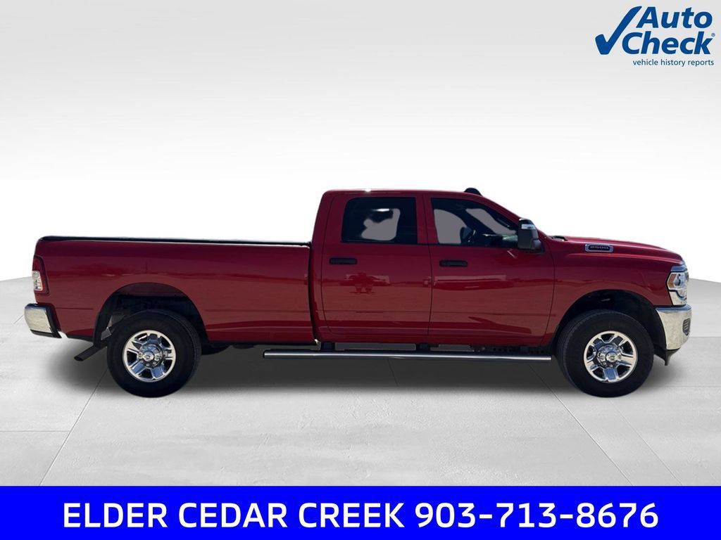 Used 2024 RAM 2500 Tradesman w/ Chrome Appearance Group AWD/4WD image 9