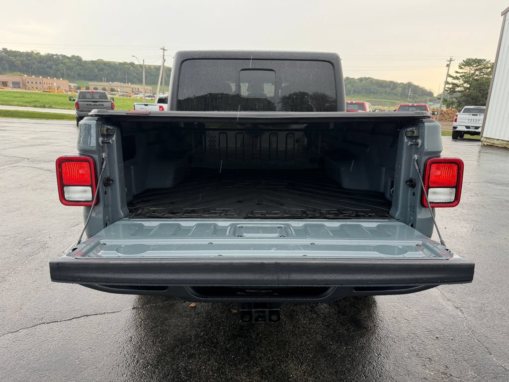 Used 2025 Jeep Gladiator Sport AWD/4WD image 11