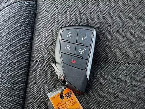 Used 2024 GMC Sierra 1500 Elevation image 29