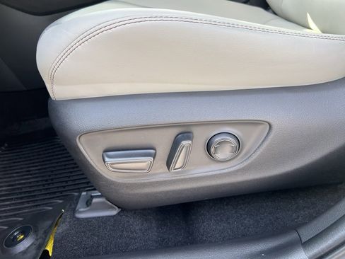 Used 2023 Toyota RAV4 Limited image 16