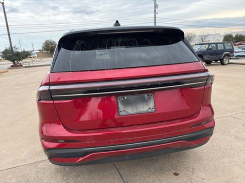 Used 2024 Lincoln Nautilus Reserve w/ Equipment Group 202A image 6