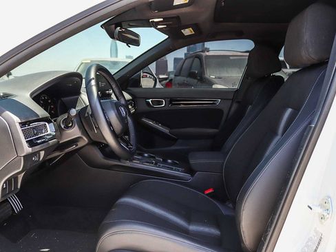 Used 2025 Honda Civic Sport image 16